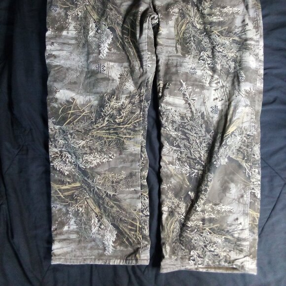 Realtree Camouflage Fleece Line Insulated Pants - Picture 3 of 7